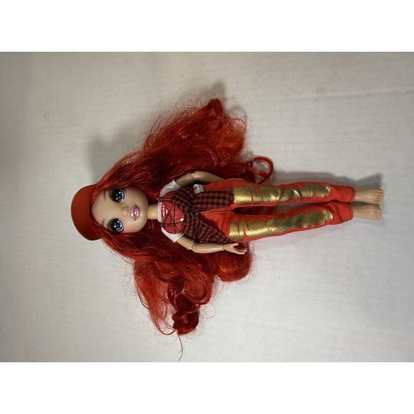 Rainbow High Ruby Anderson Fashion Doll W/Outfit & No Shoes MGA 2019 HTF - Picture 7 of 13